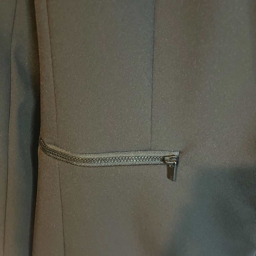 Willow & Thread class is black blazer - Picture 5 of 9